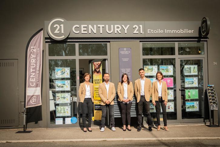 l'équipe de l'agence Etoile Immobilier