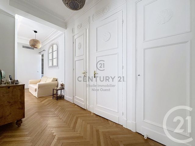Afficher la photo en grand Appartement F3 bis à vendre - 3 pièces - 93.79 m2 - NICE - 06 - PROVENCE-ALPES-COTE-D-AZUR - Century 21 Etoile Immobilier