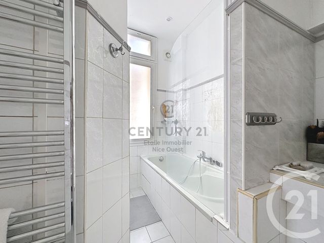 Afficher la photo en grand Appartement F3 bis à vendre - 3 pièces - 93.79 m2 - NICE - 06 - PROVENCE-ALPES-COTE-D-AZUR - Century 21 Etoile Immobilier