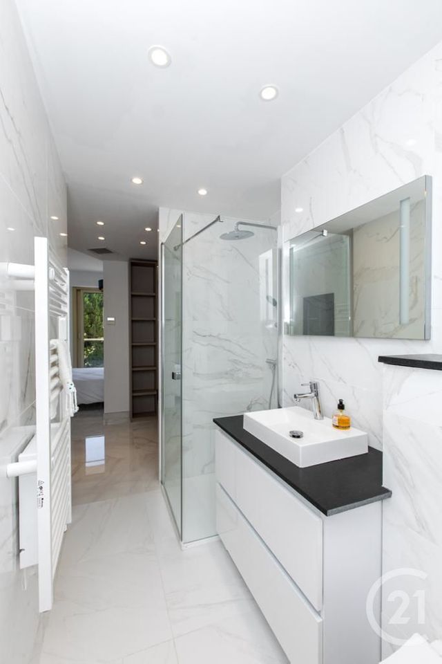 Appartement F3 à louer - 3 pièces - 78.0 m2 - NICE - 06 - PROVENCE-ALPES-COTE-D-AZUR - Century 21 Etoile Immobilier