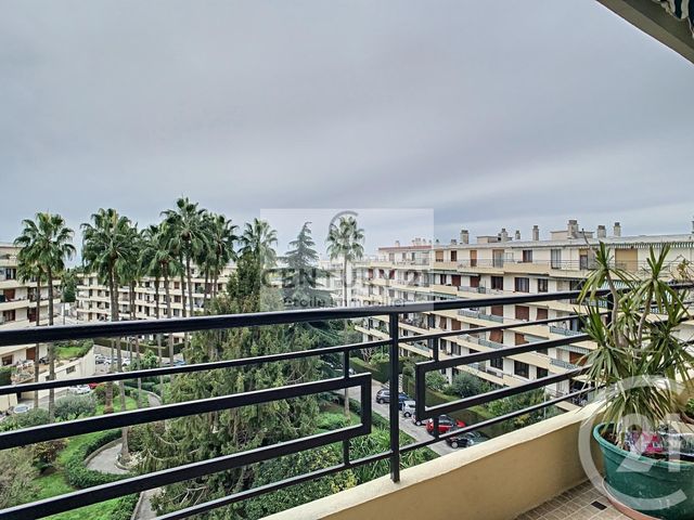 Afficher la photo en grand Appartement F2 à vendre - 2 pièces - 54.0 m2 - NICE - 06 - PROVENCE-ALPES-COTE-D-AZUR - Century 21 Etoile Immobilier