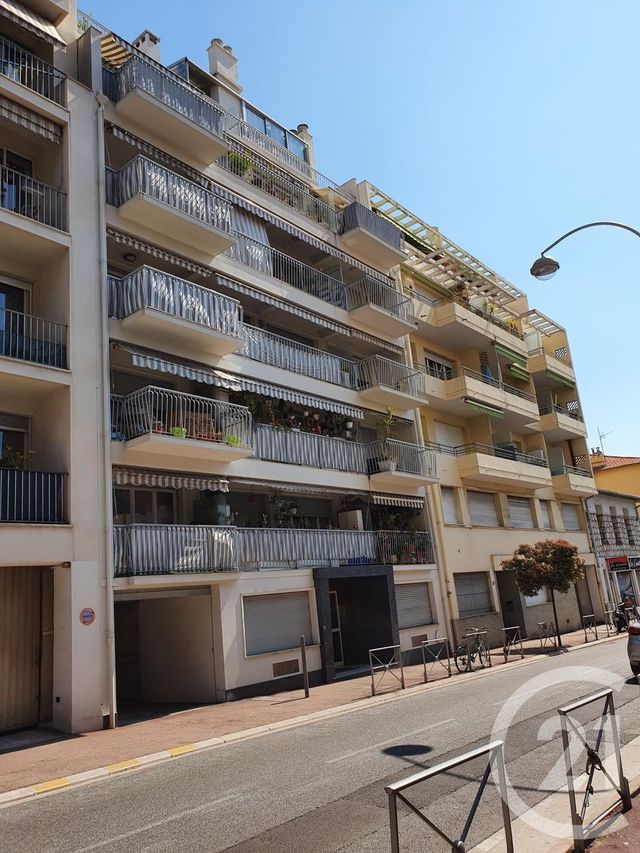 Appartement F2 à louer - 2 pièces - 44.17 m2 - NICE - 06 - PROVENCE-ALPES-COTE-D-AZUR - Century 21 Etoile Immobilier