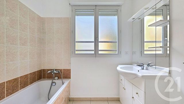 Appartement F2 à vendre - 2 pièces - 53.3 m2 - NICE - 06 - PROVENCE-ALPES-COTE-D-AZUR - Century 21 Etoile Immobilier