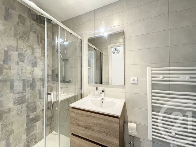 Appartement Duplex à vendre - 2 pièces - 26.0 m2 - NICE - 06 - PROVENCE-ALPES-COTE-D-AZUR - Century 21 Etoile Immobilier