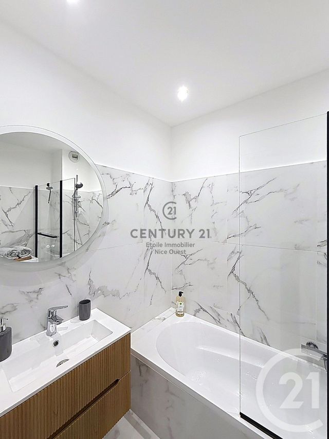 Appartement F1 à louer - 1 pièce - 27.0 m2 - NICE - 06 - PROVENCE-ALPES-COTE-D-AZUR - Century 21 Etoile Immobilier