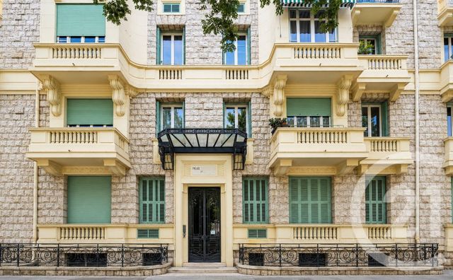 Appartement F4 à vendre - 5 pièces - 120.12 m2 - NICE - 06 - PROVENCE-ALPES-COTE-D-AZUR - Century 21 Etoile Immobilier