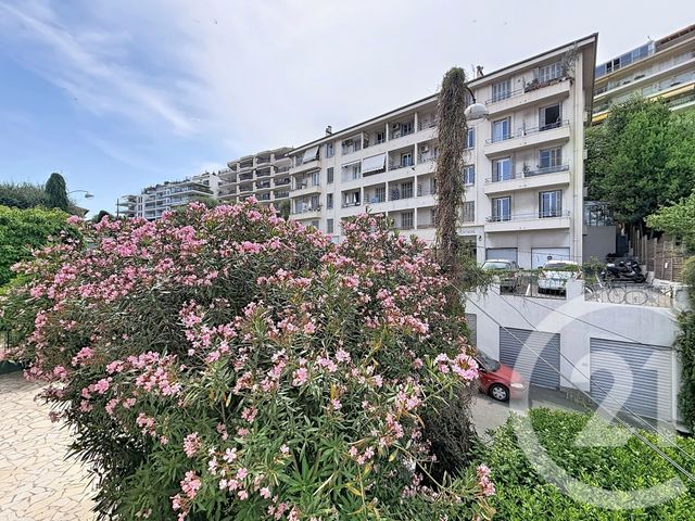 Appartement F3 à louer - 3 pièces - 62.26 m2 - NICE - 06 - PROVENCE-ALPES-COTE-D-AZUR - Century 21 Etoile Immobilier