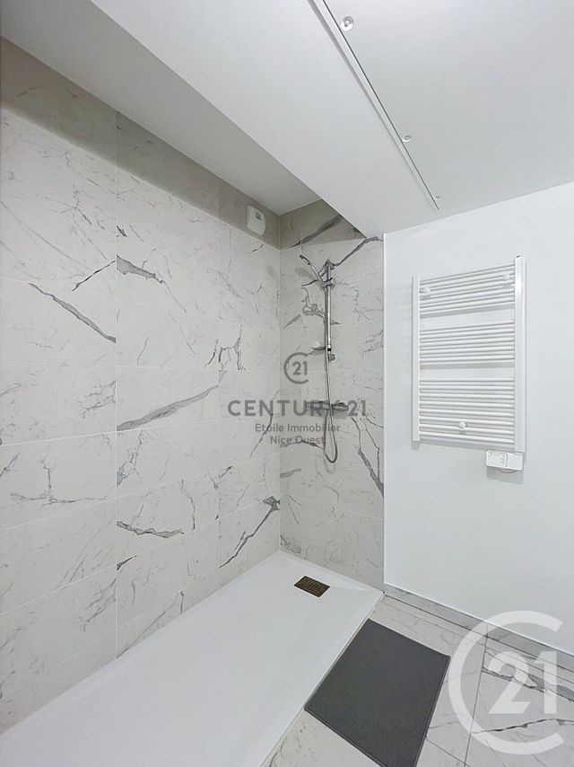 Appartement T3 à vendre - 3 pièces - 61.0 m2 - NICE - 06 - PROVENCE-ALPES-COTE-D-AZUR - Century 21 Etoile Immobilier