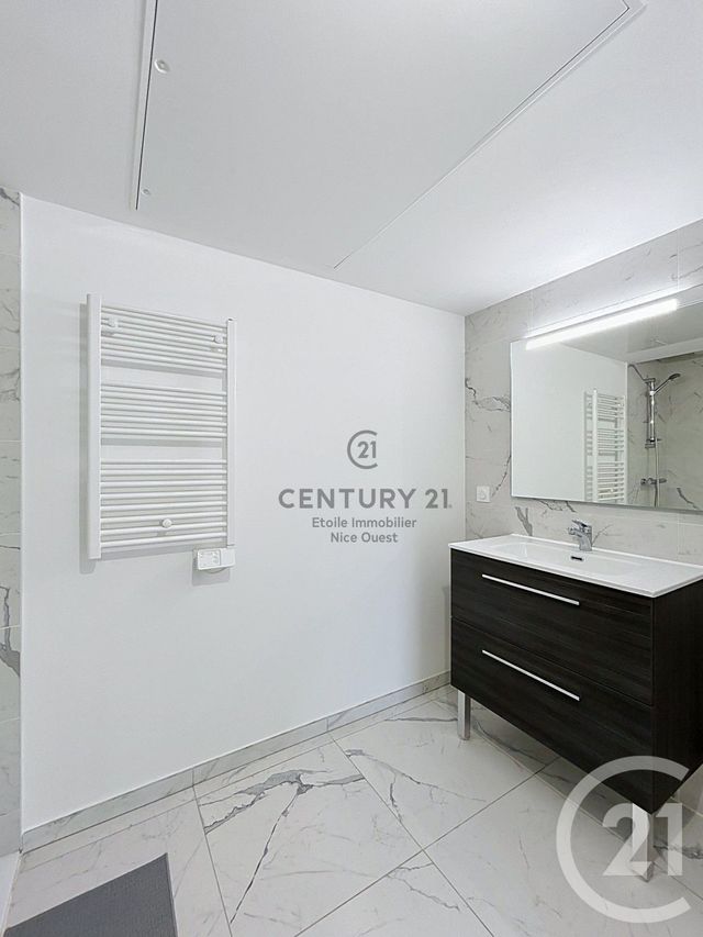Appartement T3 à vendre - 3 pièces - 61.0 m2 - NICE - 06 - PROVENCE-ALPES-COTE-D-AZUR - Century 21 Etoile Immobilier