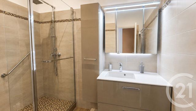 Appartement F3 à vendre - 3 pièces - 64.0 m2 - NICE - 06 - PROVENCE-ALPES-COTE-D-AZUR - Century 21 Etoile Immobilier