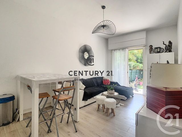 Afficher la photo en grand Appartement F3 à vendre - 3 pièces - 52.63 m2 - NICE - 06 - PROVENCE-ALPES-COTE-D-AZUR - Century 21 Etoile Immobilier