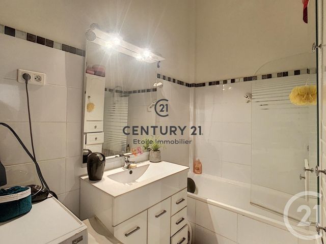 Afficher la photo en grand Appartement F3 à vendre - 3 pièces - 52.63 m2 - NICE - 06 - PROVENCE-ALPES-COTE-D-AZUR - Century 21 Etoile Immobilier