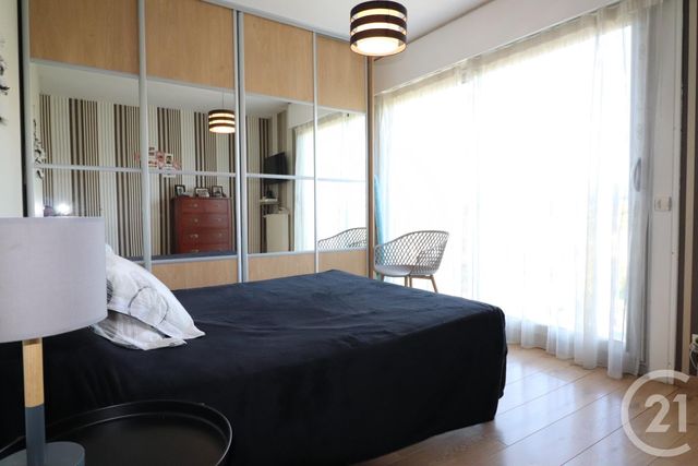 Appartement F3 à vendre - 3 pièces - 76.37 m2 - NICE - 06 - PROVENCE-ALPES-COTE-D-AZUR - Century 21 Etoile Immobilier Appartement F3 à vendre - 3 pièces - 76.37 m2 - NICE - 06 - PROVENCE-ALPES-COTE-D-AZUR - Century 21 Etoile Immobilier