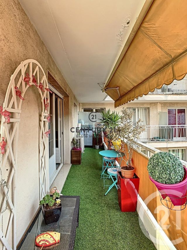 Appartement F2 à vendre - 2 pièces - 40.0 m2 - NICE - 06 - PROVENCE-ALPES-COTE-D-AZUR - Century 21 Etoile Immobilier Appartement F2 à vendre - 2 pièces - 40.0 m2 - NICE - 06 - PROVENCE-ALPES-COTE-D-AZUR - Century 21 Etoile Immobilier