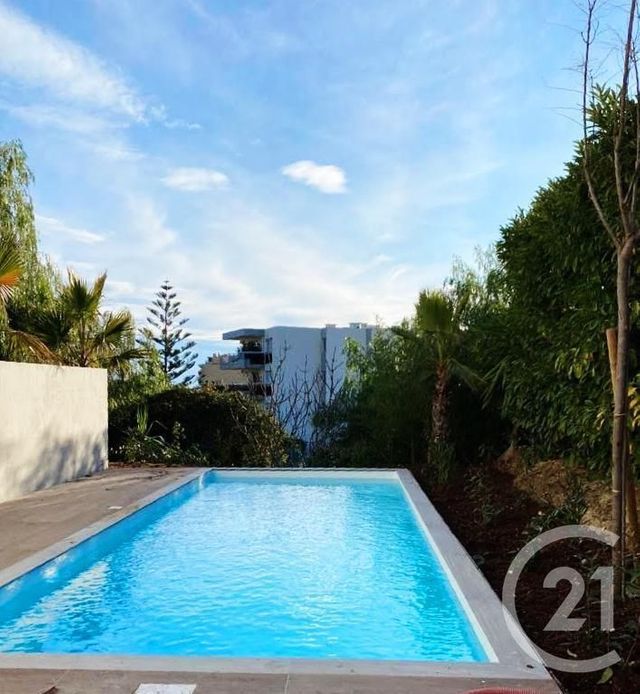 Appartement F1 à louer - 1 pièce - 25.95 m2 - NICE - 06 - PROVENCE-ALPES-COTE-D-AZUR - Century 21 Etoile Immobilier Appartement F1 à louer - 1 pièce - 25.95 m2 - NICE - 06 - PROVENCE-ALPES-COTE-D-AZUR - Century 21 Etoile Immobilier