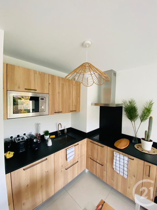 Appartement F1 à louer - 1 pièce - 25.95 m2 - NICE - 06 - PROVENCE-ALPES-COTE-D-AZUR - Century 21 Etoile Immobilier Appartement F1 à louer - 1 pièce - 25.95 m2 - NICE - 06 - PROVENCE-ALPES-COTE-D-AZUR - Century 21 Etoile Immobilier