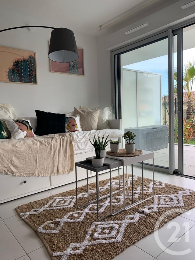 Appartement F1 à louer - 1 pièce - 25.95 m2 - NICE - 06 - PROVENCE-ALPES-COTE-D-AZUR - Century 21 Etoile Immobilier Appartement F1 à louer - 1 pièce - 25.95 m2 - NICE - 06 - PROVENCE-ALPES-COTE-D-AZUR - Century 21 Etoile Immobilier