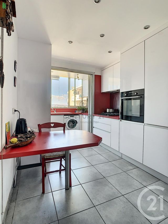 Afficher la photo en grand Appartement F3 à vendre - 3 pièces - 63.69 m2 - NICE - 06 - PROVENCE-ALPES-COTE-D-AZUR - Century 21 Etoile Immobilier