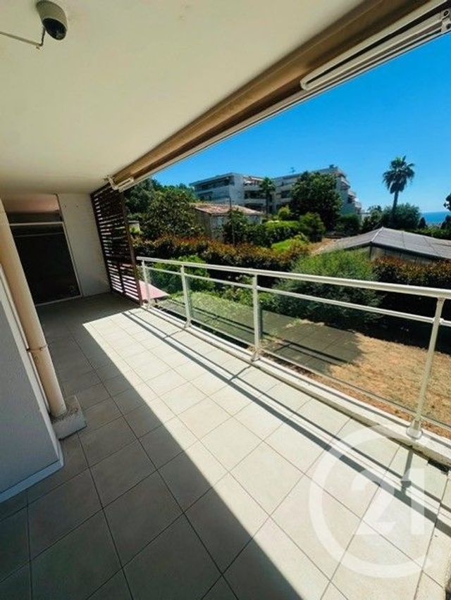 Appartement F3 à vendre - 3 pièces - 67.01 m2 - NICE - 06 - PROVENCE-ALPES-COTE-D-AZUR - Century 21 Etoile Immobilier