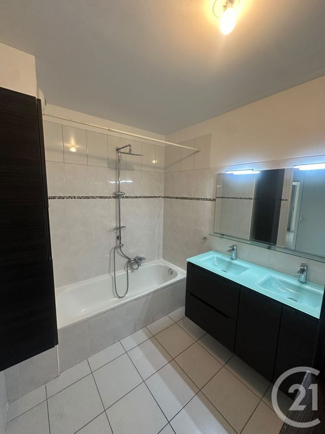 Appartement F3 à vendre - 3 pièces - 67.01 m2 - NICE - 06 - PROVENCE-ALPES-COTE-D-AZUR - Century 21 Etoile Immobilier