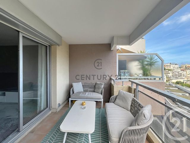 Afficher la photo en grand Appartement F4 à vendre - 4 pièces - 86.0 m2 - NICE - 06 - PROVENCE-ALPES-COTE-D-AZUR - Century 21 Etoile Immobilier
