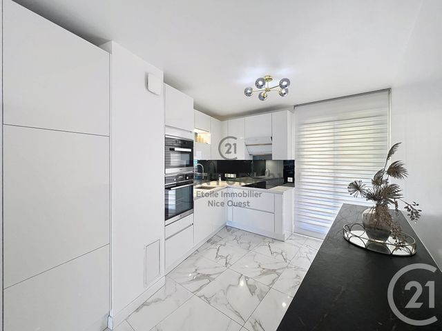 Afficher la photo en grand Appartement F4 à vendre - 4 pièces - 86.0 m2 - NICE - 06 - PROVENCE-ALPES-COTE-D-AZUR - Century 21 Etoile Immobilier